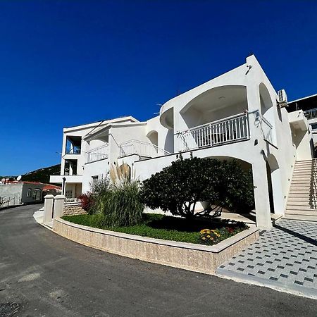 נאום Apartments Obad מראה חיצוני תמונה