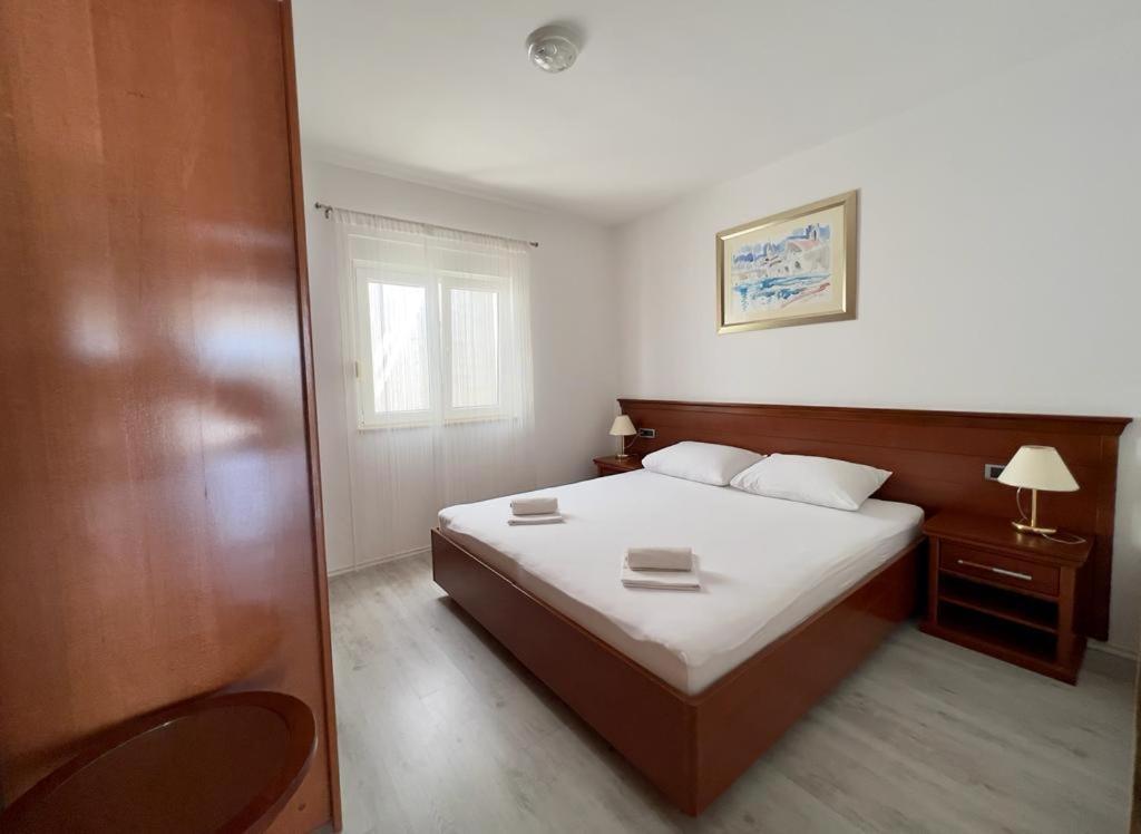 נאום Apartments Obad מראה חיצוני תמונה