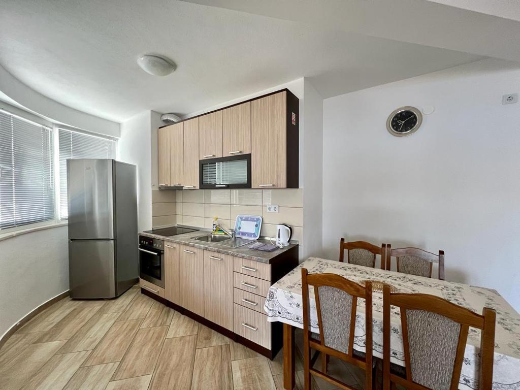 נאום Apartments Obad מראה חיצוני תמונה
