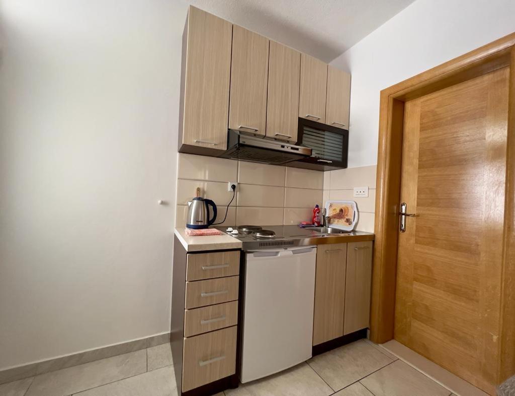 נאום Apartments Obad חדר תמונה